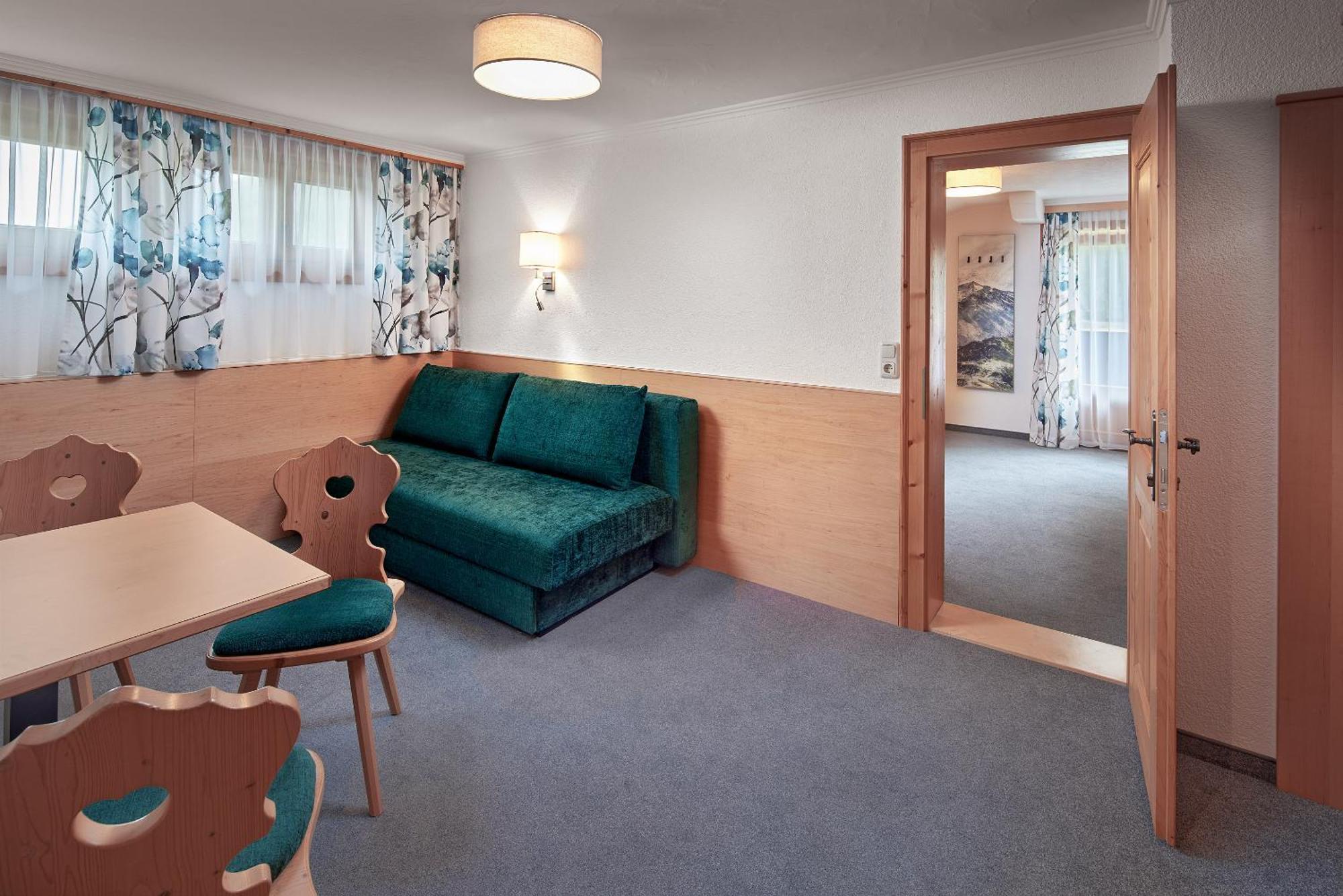 Hotel Gasthof Siggen Neukirchen am Grossvenediger Room photo